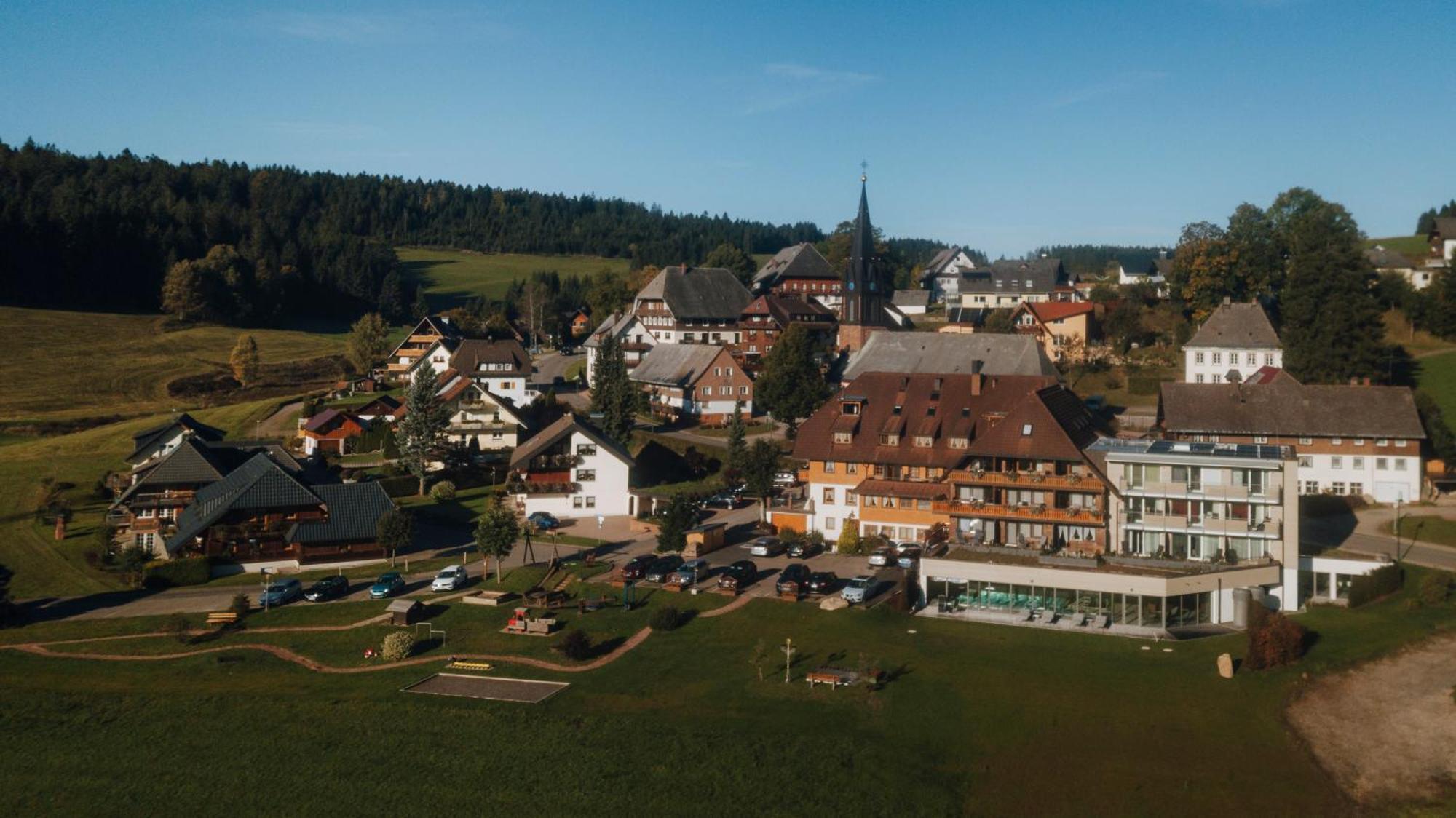 Hotel Sonne Post Mit Schwimmbad Titisee-Neustadt Eksteriør billede
